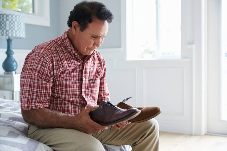 Alzheimer’s home care offers safety, support, and comfort for seniors at home.